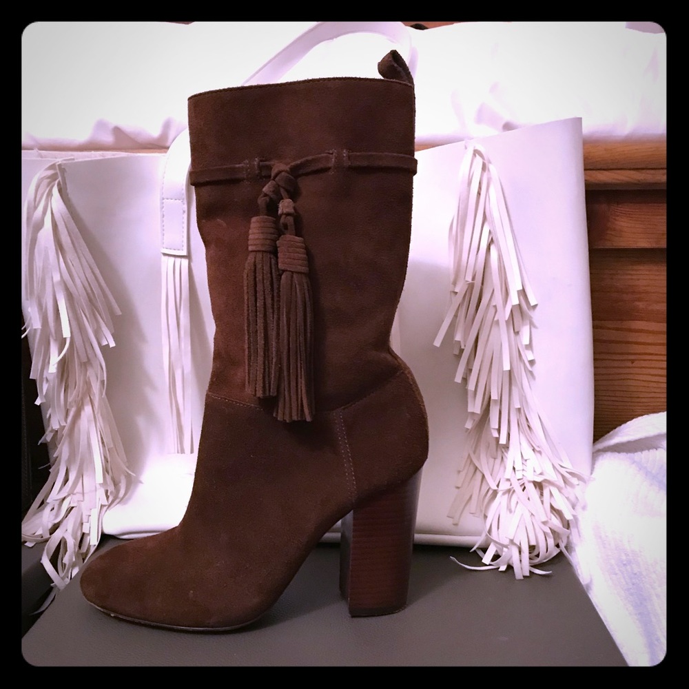 VINCE CAMUTO Brown Suede Boots with Side Tassels